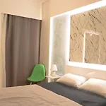The Sky Yard Eclectic Apartamento Rhodes City