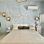 Apartment The Sky Yard Eclectic