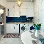 The Sky Yard Eclectic Apartamento