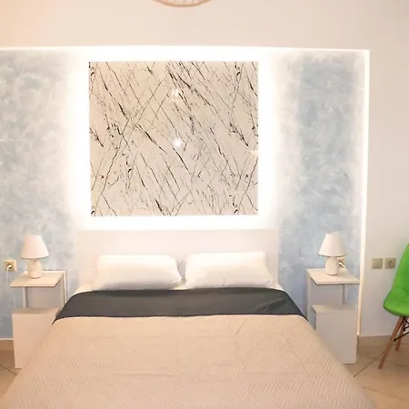 Apartment The Sky Yard Eclectic Rhodes City