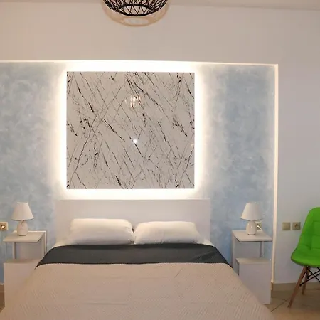 Apartment The Sky Yard Eclectic Rhodes City