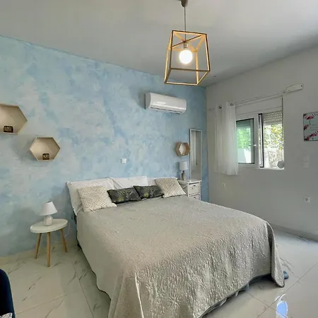 The Sky Yard Eclectic Apartman Rhodes City