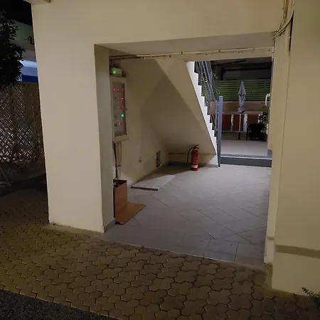 The Sky Yard Eclectic Apartment Rhodes City