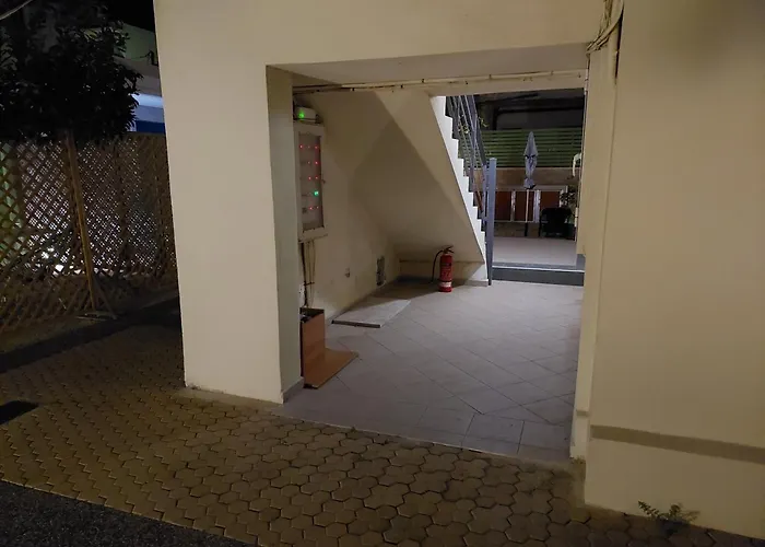 The Sky Yard Eclectic Apartamento Rhodes City