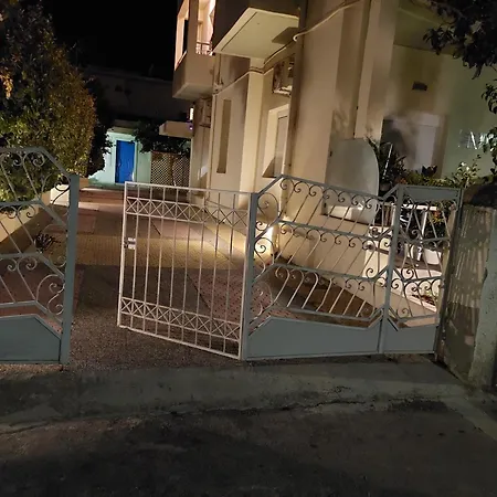 The Sky Yard Eclectic * עיר רודוס