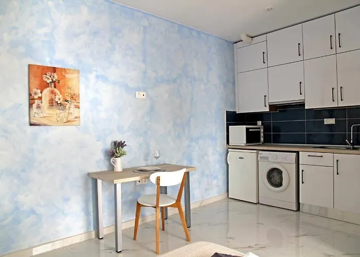 The Sky Yard Eclectic * עיר רודוס