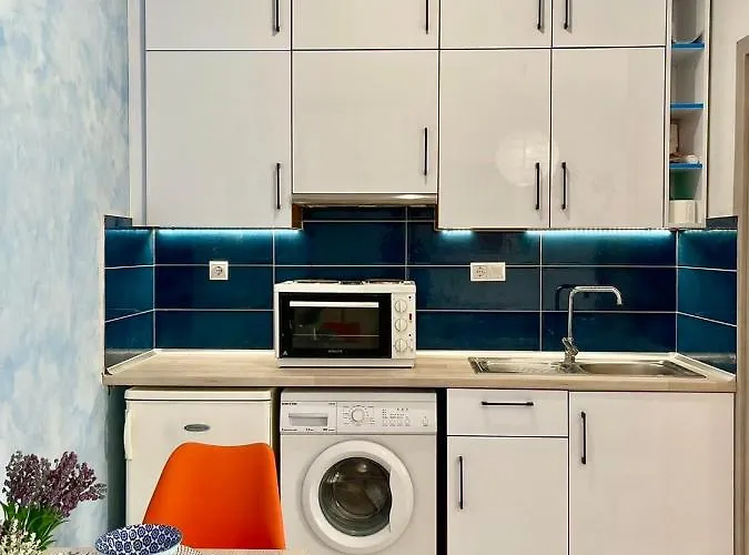 The Sky Yard Eclectic * עיר רודוס