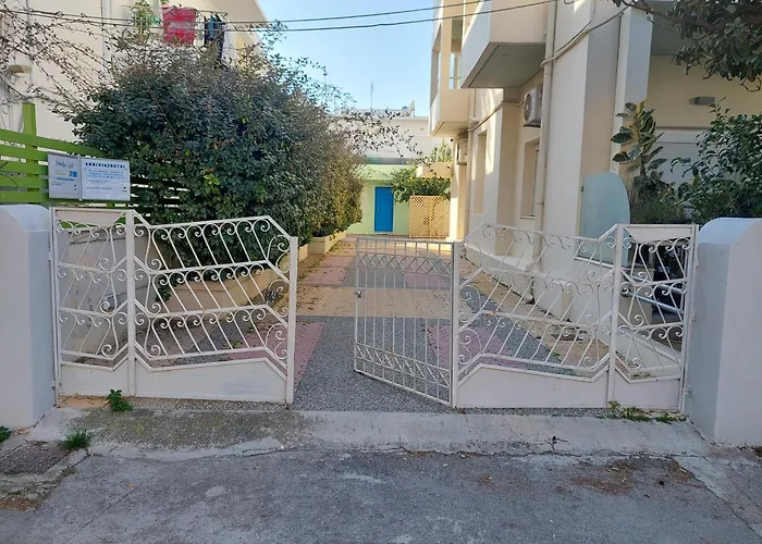 The Sky Yard Eclectic דירה