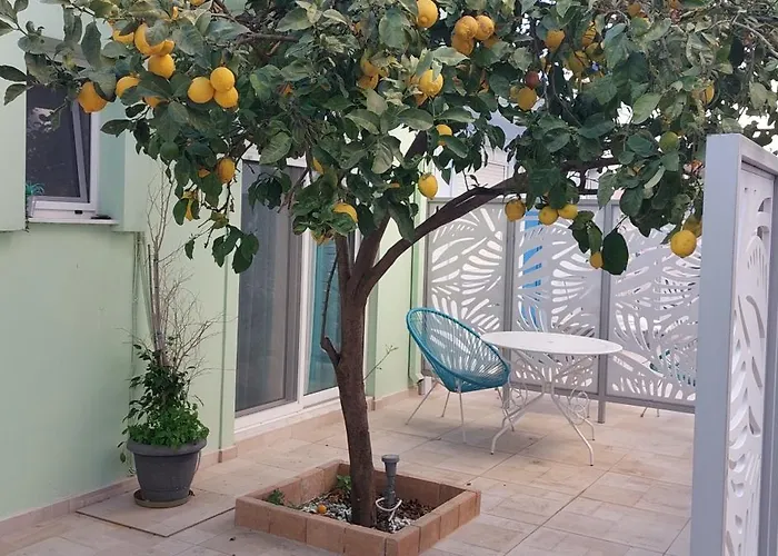 The Sky Yard Eclectic דירה